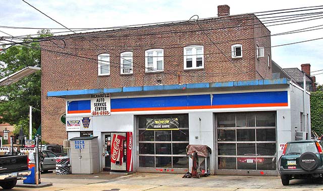 one story, 2-bay gas station